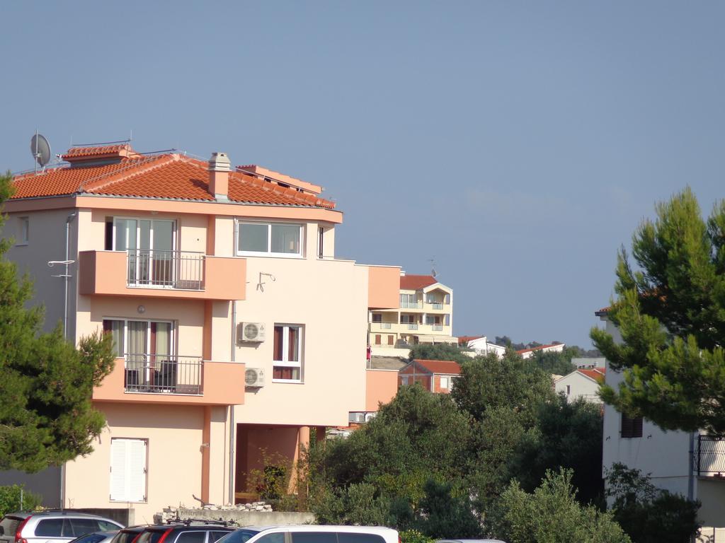Villa Palas Apartments Rogoznica  Buitenkant foto