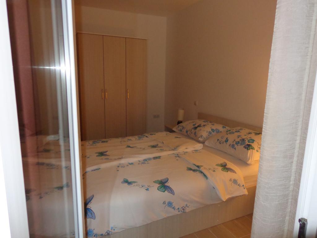 Villa Palas Apartments Rogoznica  Kamer foto