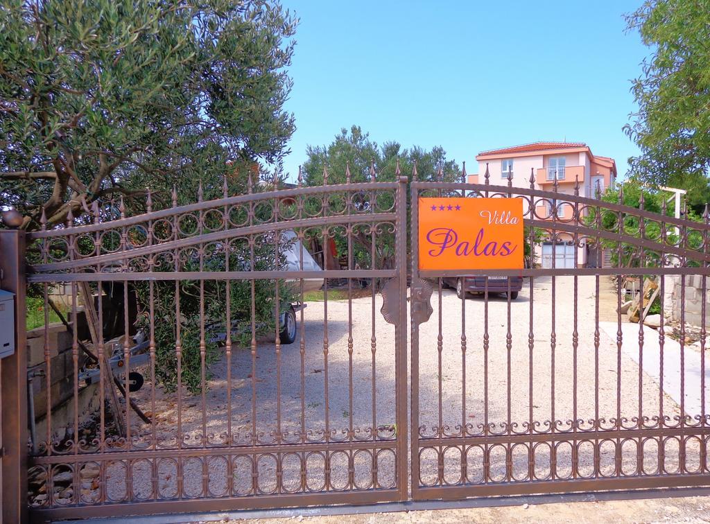 Villa Palas Apartments Rogoznica  Buitenkant foto
