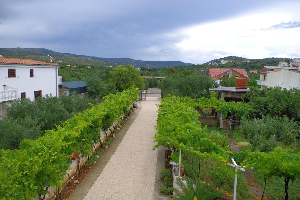 Villa Palas Apartments Rogoznica  Buitenkant foto