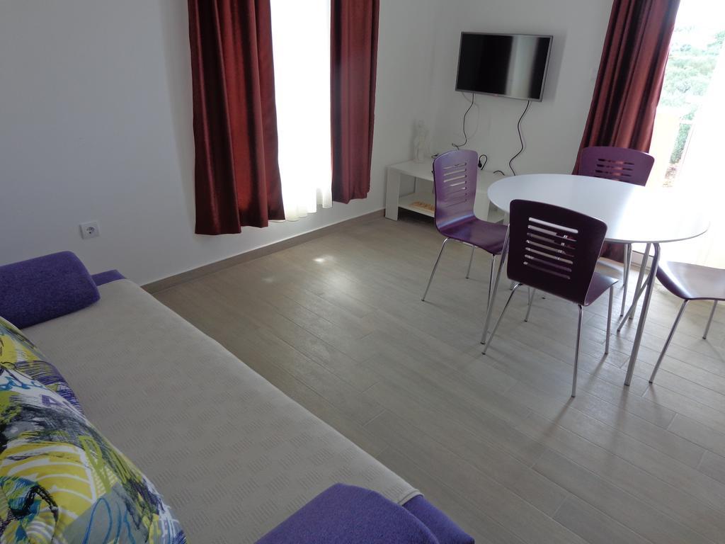 Villa Palas Apartments Rogoznica  Kamer foto