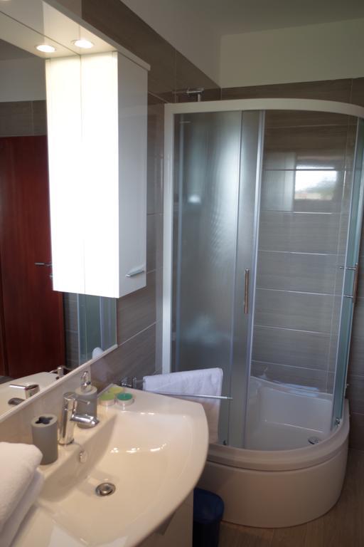 Villa Palas Apartments Rogoznica  Kamer foto
