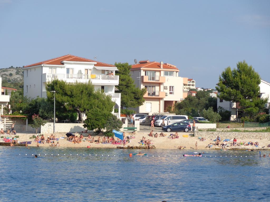 Villa Palas Apartments Rogoznica  Buitenkant foto